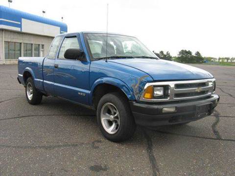 2000 Chevrolet S-10 for sale at Bowties ETC INC in Cambridge MN