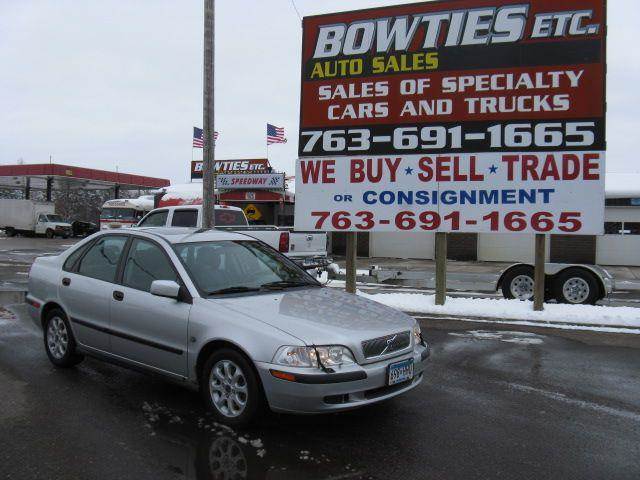 2001 Volvo S40 for sale at Bowties ETC INC in Cambridge MN