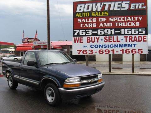 2000 Chevrolet S-10 for sale at Bowties ETC INC in Cambridge MN