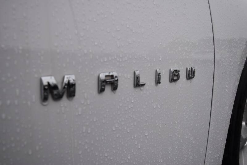 2016 Chevrolet Malibu LS (image 10)