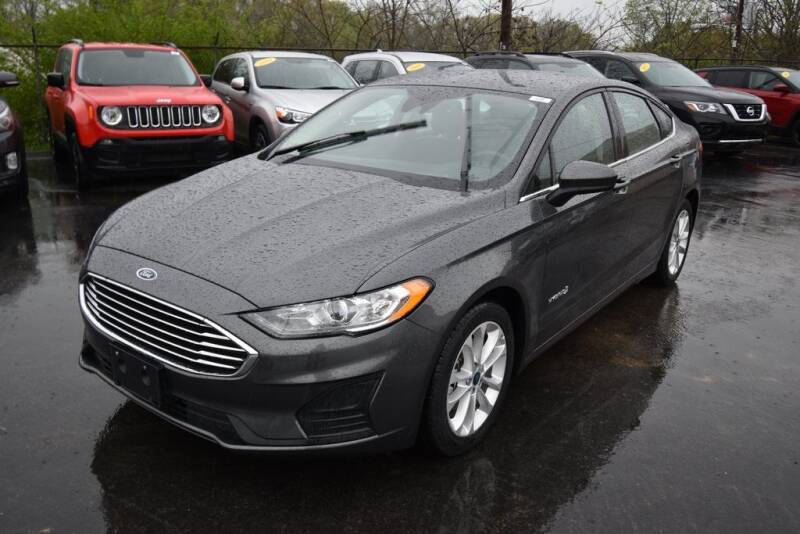 2019 Ford Fusion Hybrid SE (image 3)