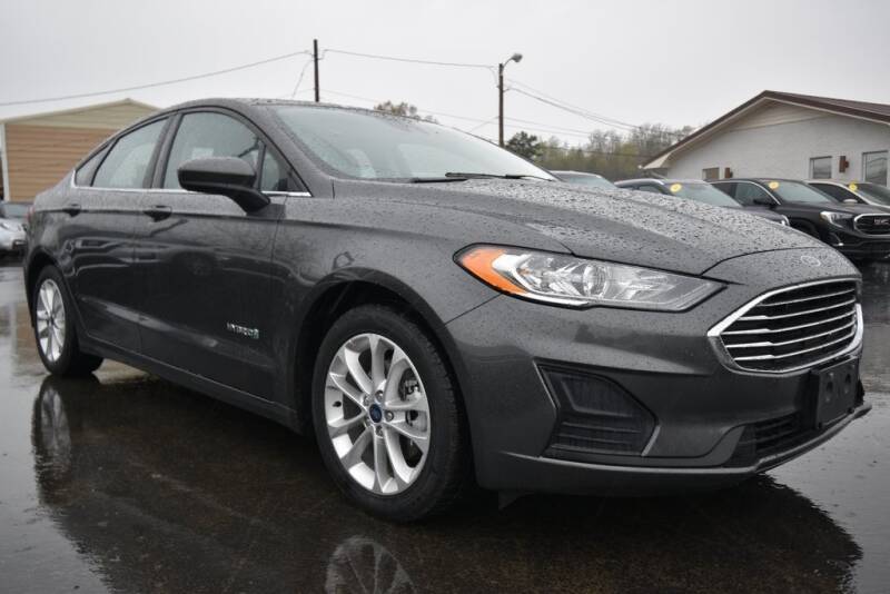 2019 Ford Fusion Hybrid SE (image 1)