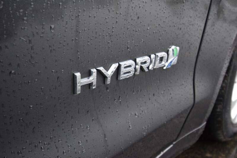 2019 Ford Fusion Hybrid SE (image 9)