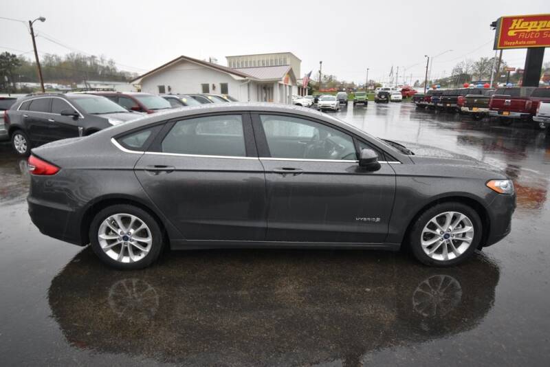 2019 Ford Fusion Hybrid SE (image 8)