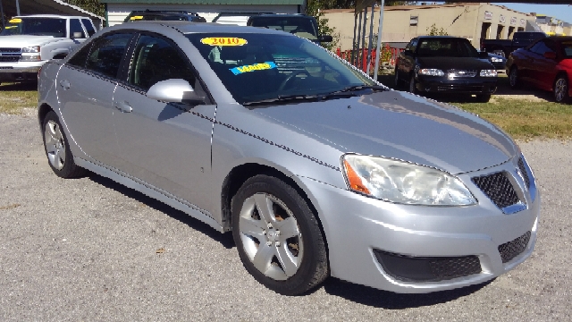 2010 Pontiac G6 for sale at Townsend Auto Mart in Millington TN