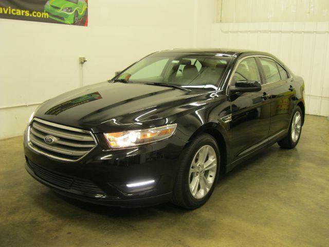 2013 Ford Taurus for sale at GLOBAL AUTOMOTIVE in Grayslake IL