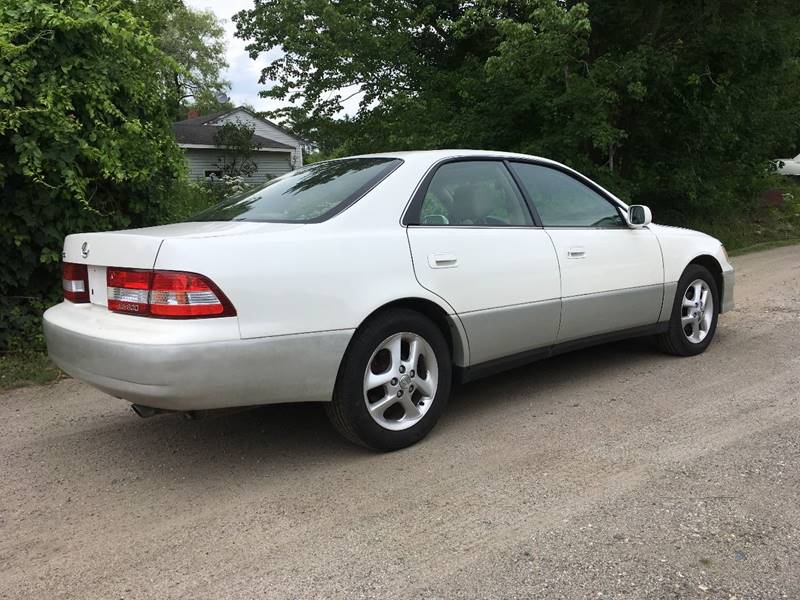 2000 Lexus ES 300 for sale at GROVER AUTO & TIRE INC in Wiscasset ME