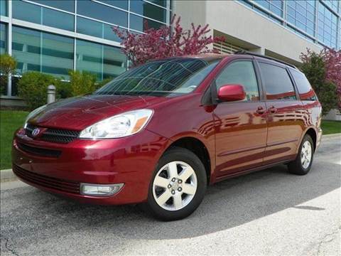 2005 Toyota Sienna for sale at VK Auto Imports in Wheeling IL