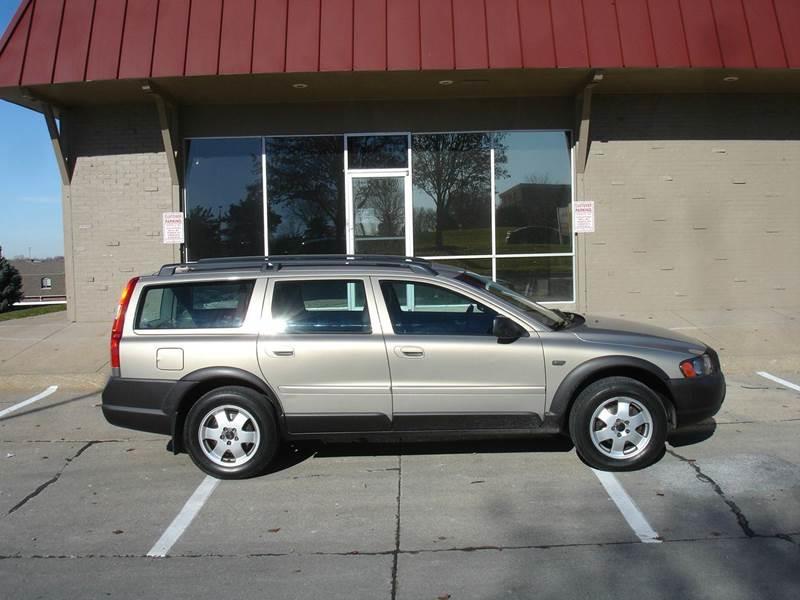 2001 Volvo V70 for sale at AUTOWORKS OF OMAHA INC in Omaha NE