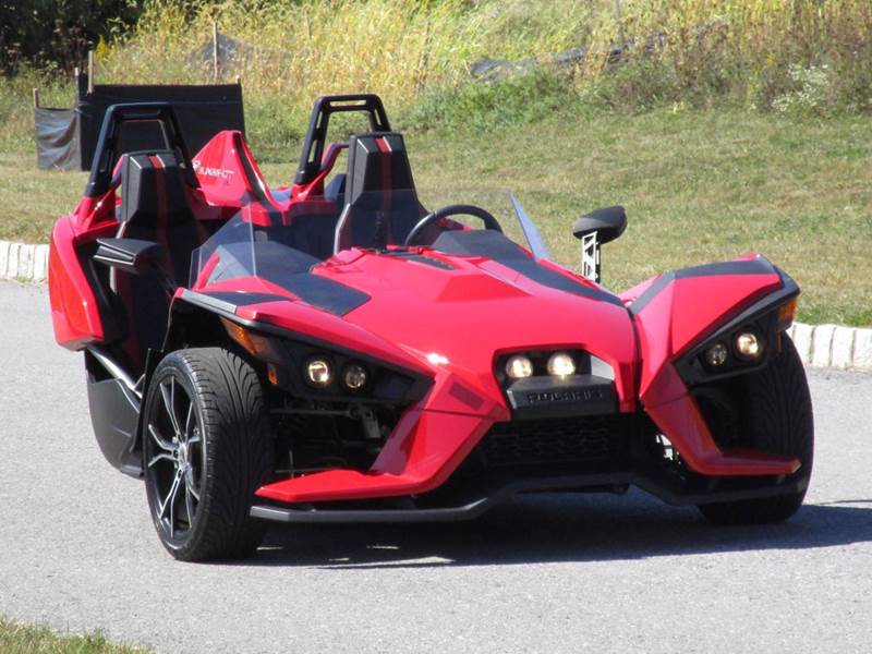 2015 Polaris Slingshot for sale at R & R AUTO SALES in Poughkeepsie NY