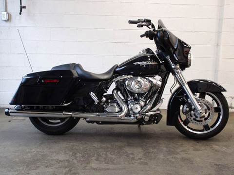 2013 Harley-Davidson Street Glide for sale at R & R AUTO SALES in Poughkeepsie NY