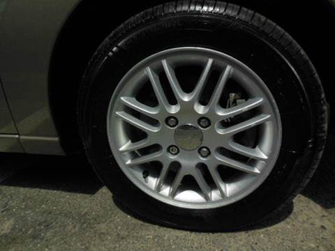 2005 Ford Focus ZX4 SE