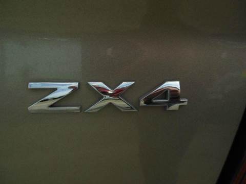 2005 Ford Focus ZX4 SE