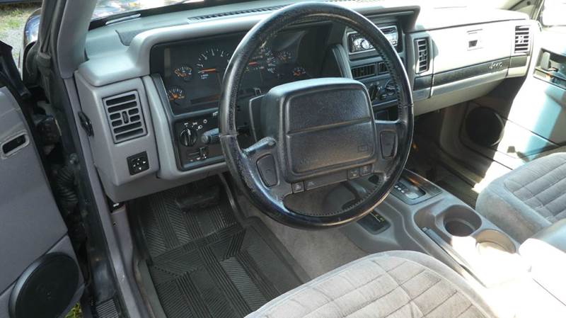 1995 Jeep Grand Cherokee Laredo