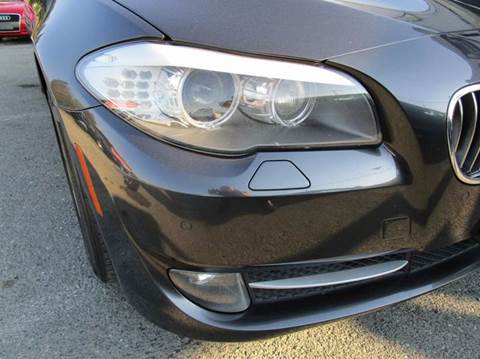 2011 BMW 5 Series 528i