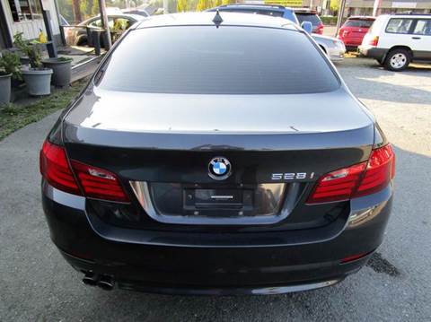 2011 BMW 5 Series 528i