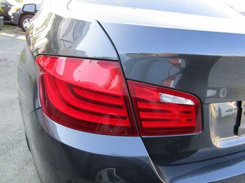 2011 BMW 5 Series 528i