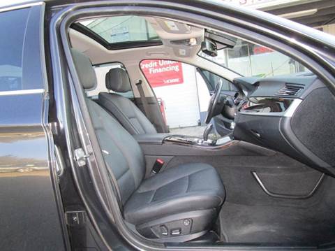 2011 BMW 5 Series 528i