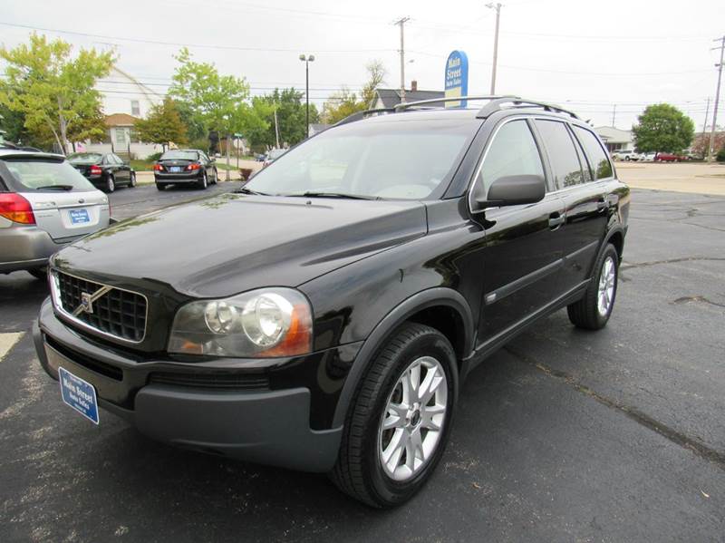 2005 Volvo XC90 for sale at MAIN STREET AUTO SALES in Neenah WI