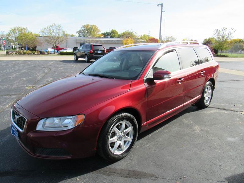 2008 Volvo V70 for sale at MAIN STREET AUTO SALES in Neenah WI