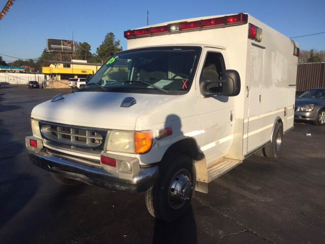 2005 Ford E-350