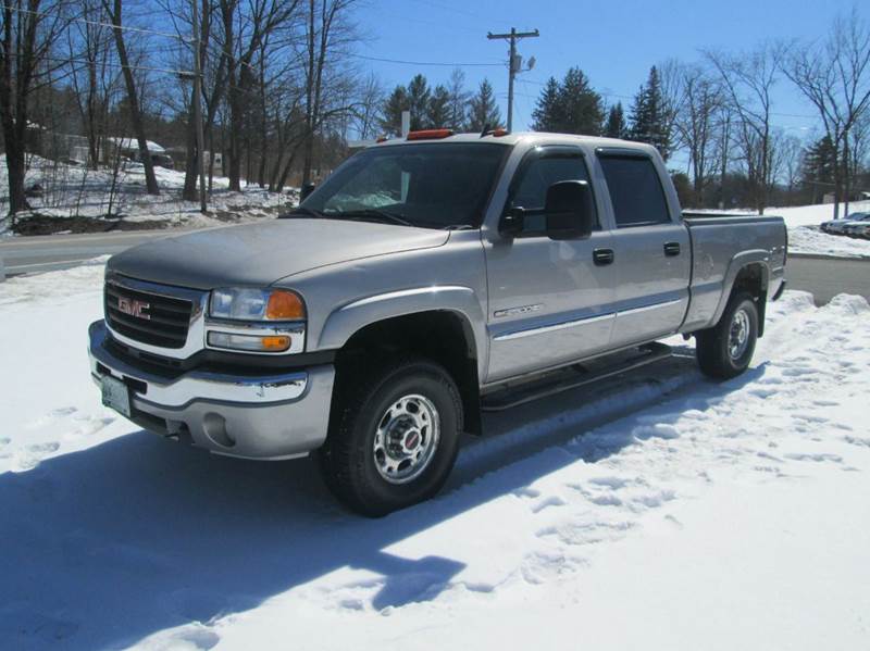 2006 GMC Sierra 2500HD for sale at Shaw's Sales & Service in Wallingford VT