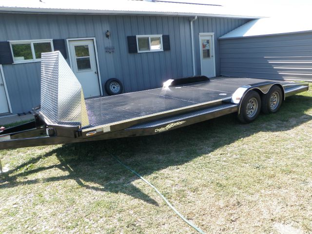 2025 102 Ironworks 20' Car Hauler