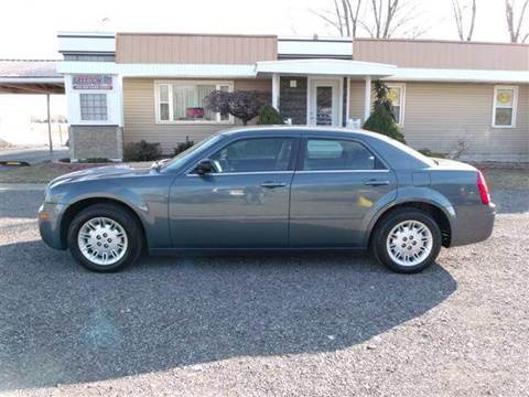 2005 Chrysler 300 for sale at Freedom Auto Mart in Bellevue OH