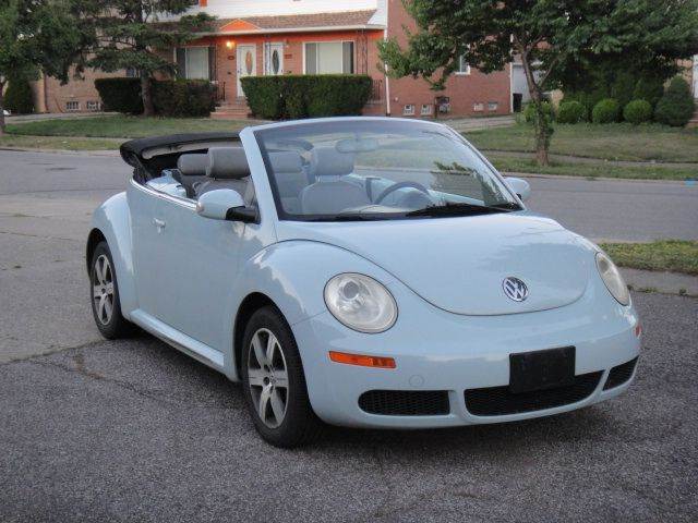 2006 Volkswagen New Beetle for sale at ELITE CARS OHIO LLC in Solon OH