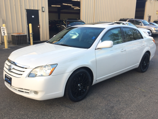 2005 Toyota Avalon for sale at A1 Carz, Inc in Sacramento CA