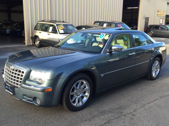 2006 Chrysler 300 for sale at A1 Carz, Inc in Sacramento CA