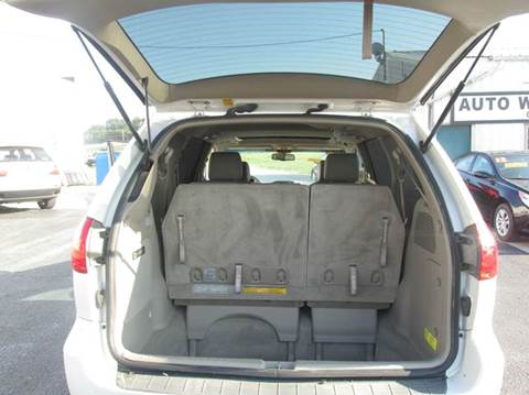 2007 Toyota Sienna XLE Limited 7-Passenger