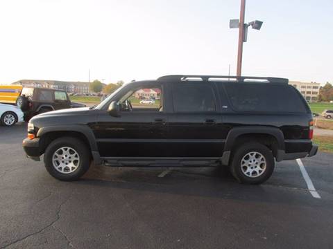 2005 Chevrolet Suburban for sale at Auto World in Carbondale IL