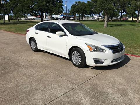 2013 Nissan Altima for sale at RP AUTO SALES & LEASING in Arlington TX