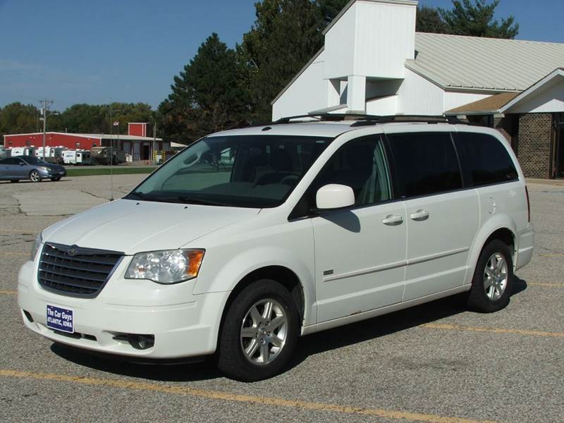 2008 Chrysler Town and Country for sale at The Car Guys RV & Auto in Atlantic IA