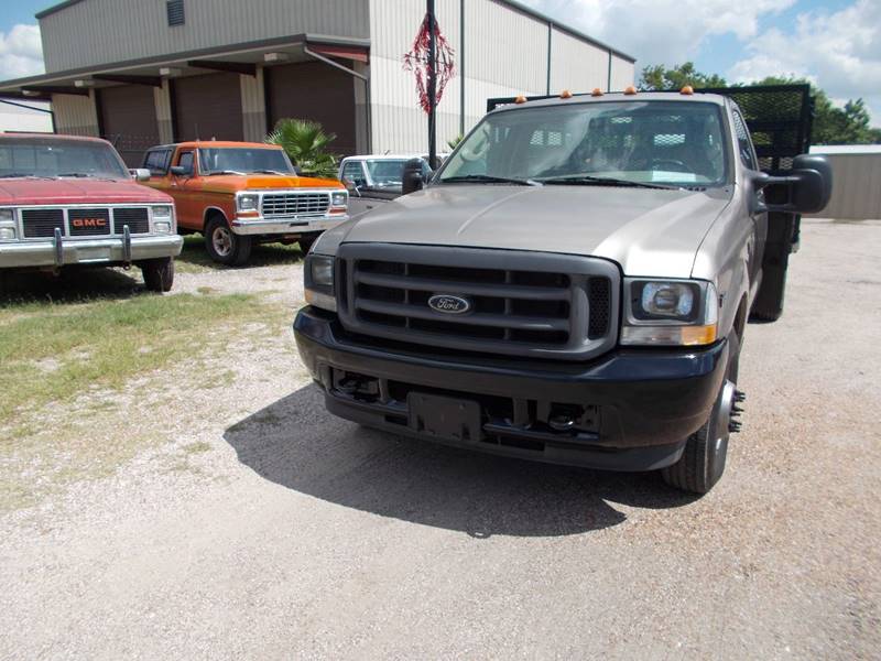 2004 Ford F350 Super Duty 4X2 2dr Regular Cab 140.8164.8 in. WB In