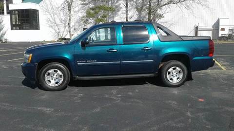 2007 Chevrolet Avalanche for sale at Route 106 Motors in East Bridgewater MA
