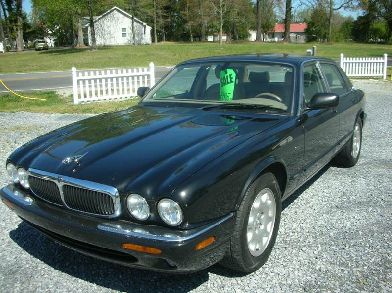 2002 Jaguar XJ-Series for sale at Car Trek in Dagsboro DE