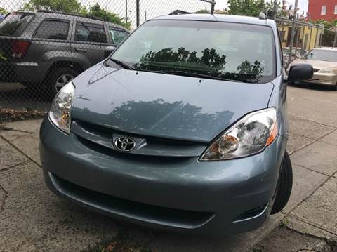 2007 Toyota Sienna for sale at 77 Auto Mall in Newark NJ