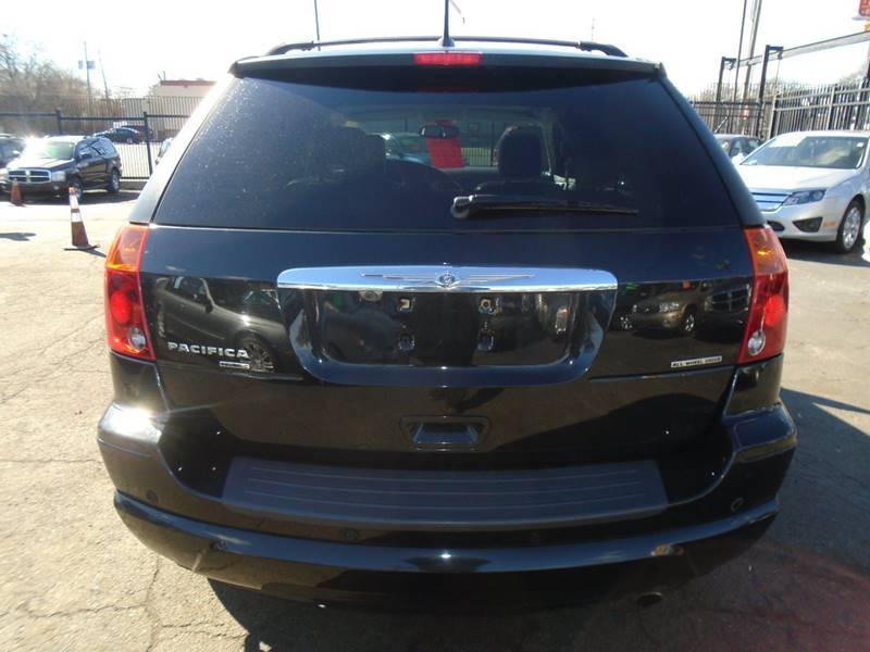 2008 Chrysler Pacifica Touring (image 5)