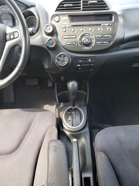 2013 Honda Fit Sport (image 8)