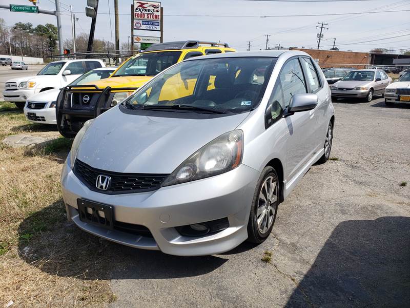 2013 Honda Fit Sport (image 2)