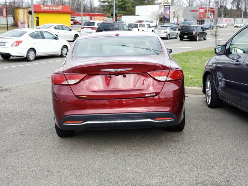 2015 Chrysler 200 Limited (image 7)