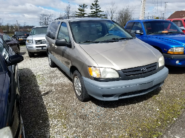 2001 Toyota Sienna for sale at BELLEFONTAINE MOTOR SALES in Bellefontaine OH