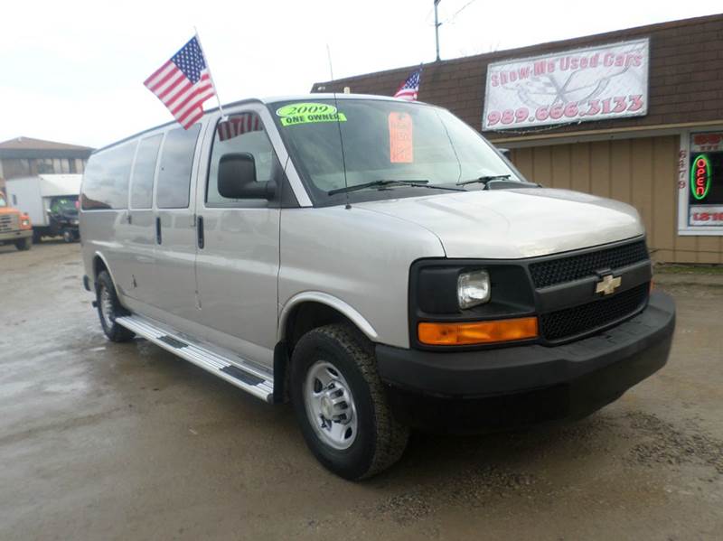 2009 Chevrolet Express Passenger for sale at Show Me Used Cars in Flint MI