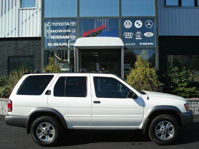 2001 Nissan Pathfinder for sale at Advance Auto Center in Rockland MA
