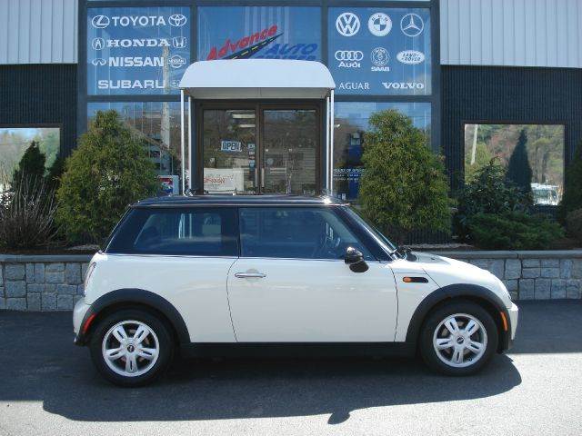 2006 MINI Cooper for sale at Advance Auto Center in Rockland MA