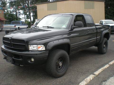 2001 Dodge Ram Pickup 1500 for sale at 611 CAR CONNECTION in Hatboro PA