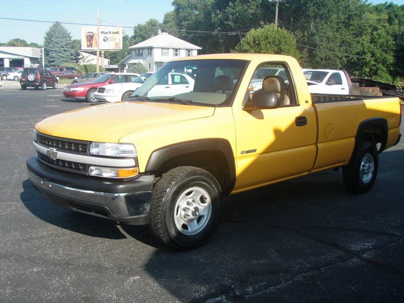 2001 Chevrolet Silverado 2500 for sale at Autoworks in Mishawaka IN