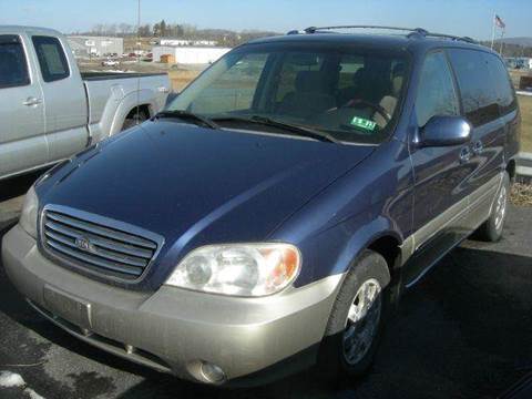 2002 Kia Sedona for sale at Subys For Less Used Cars LLC in Lewisburg WV